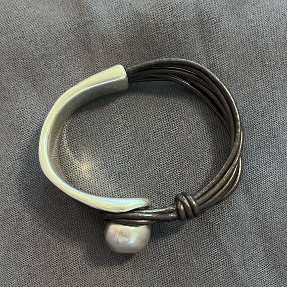 Uno de 50 leather bracelet - Picture 3 of 3